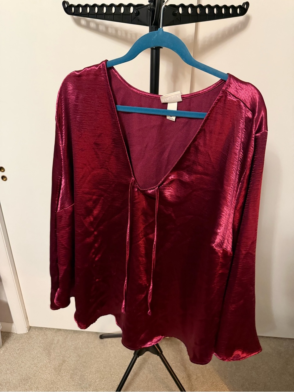 Ava & Viv Satin V-Neck Tie Blouse in Berry